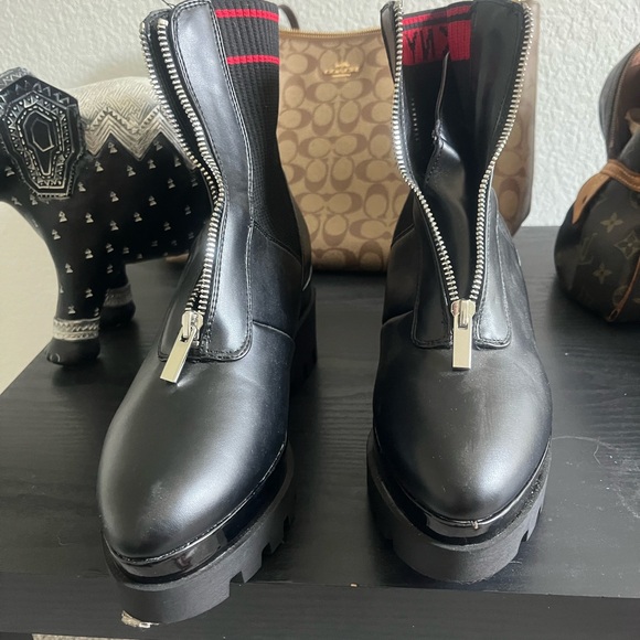 DKNY size 9 new boots - Picture 3 of 7